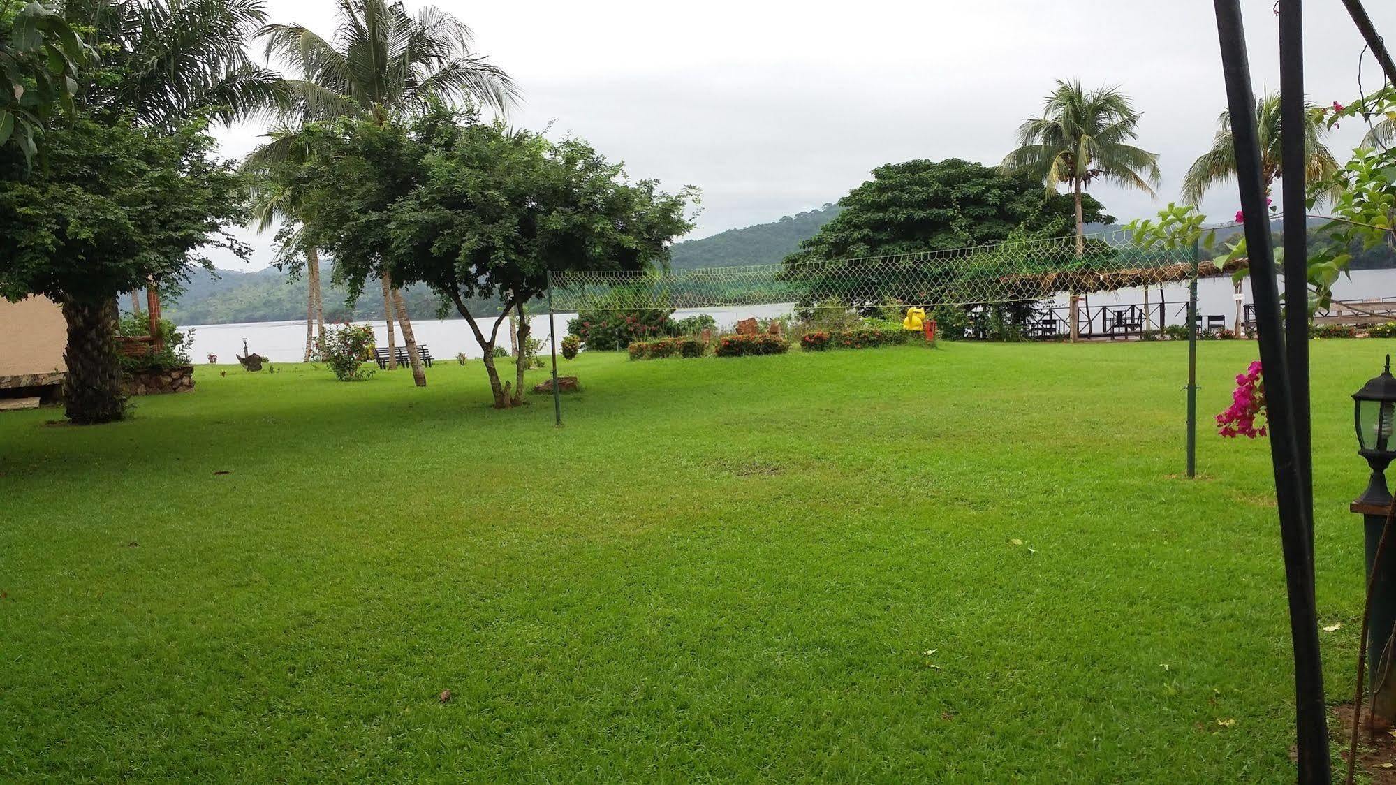 منتجع أفريكيكو ريفر فرونت Akosombo المظهر الخارجي الصورة