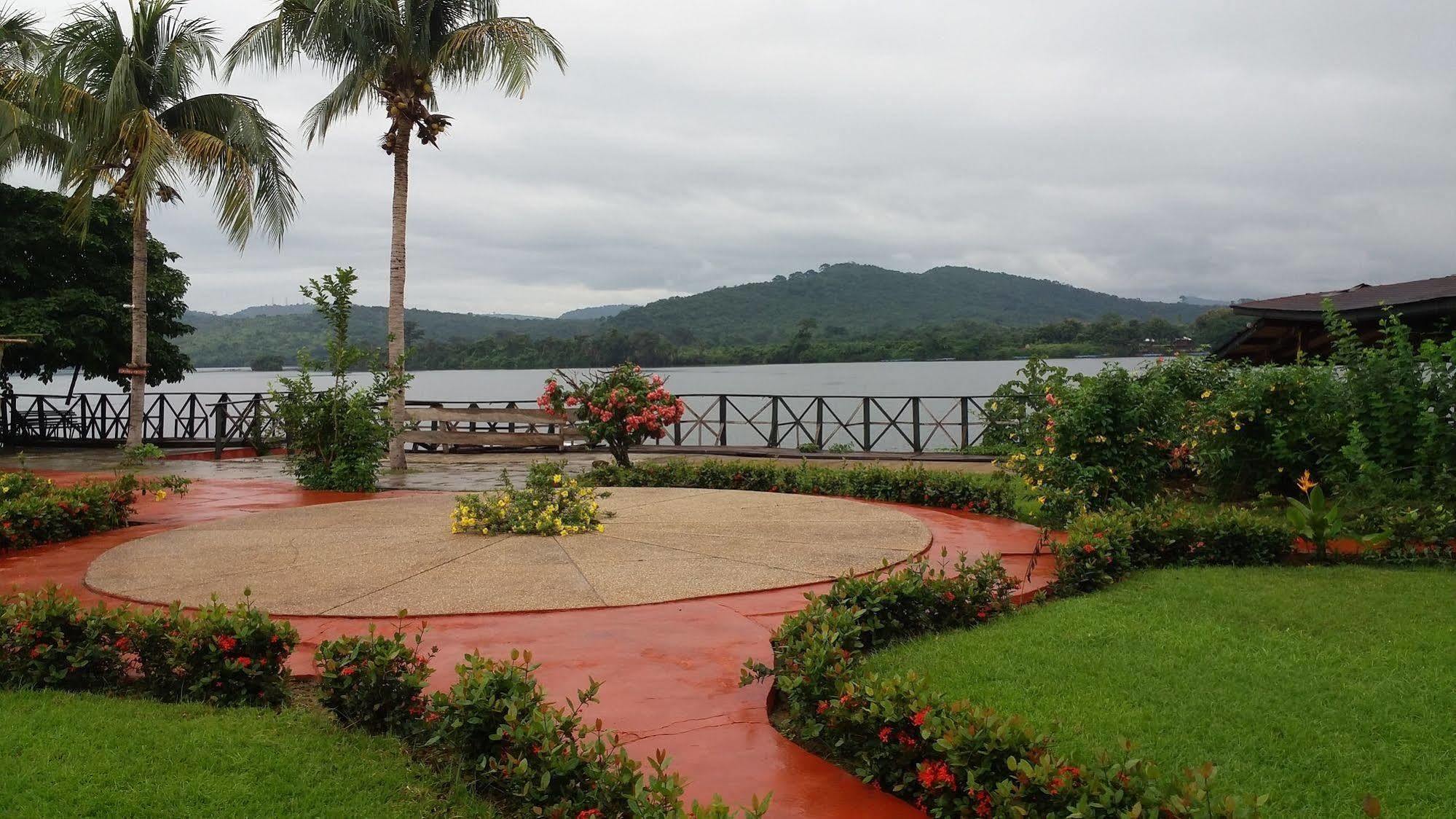 منتجع أفريكيكو ريفر فرونت Akosombo المظهر الخارجي الصورة