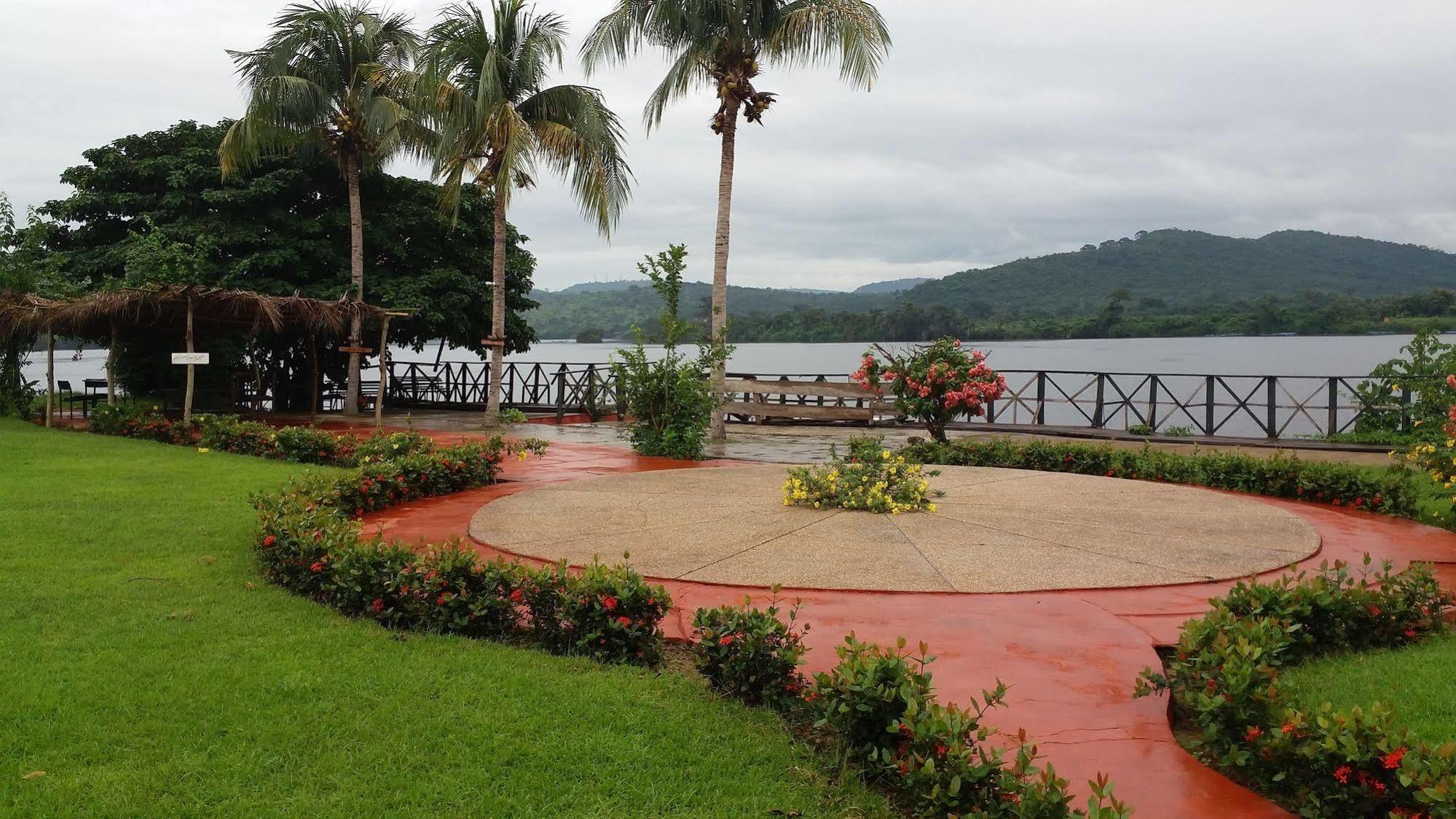 منتجع أفريكيكو ريفر فرونت Akosombo المظهر الخارجي الصورة